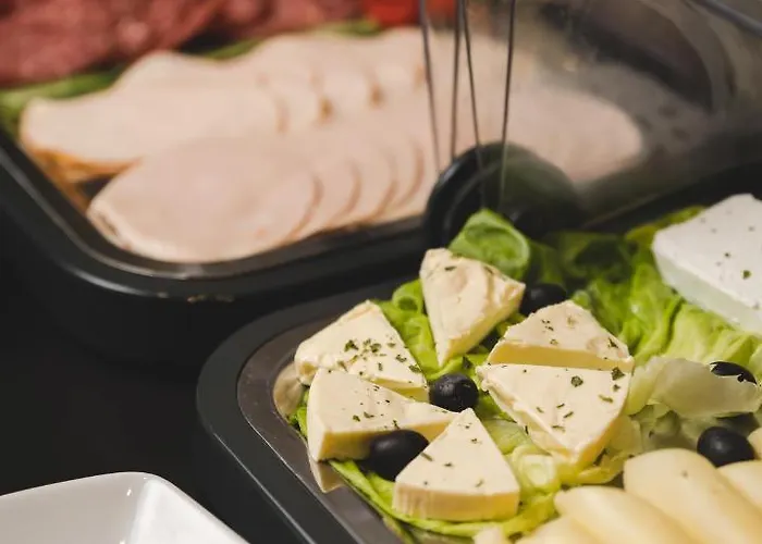 ホテル Resurs ポドゴリツァ