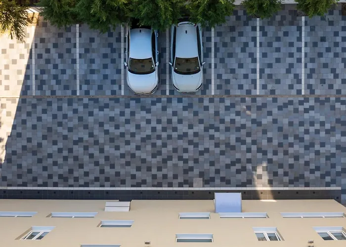 ホテル Resurs ポドゴリツァ